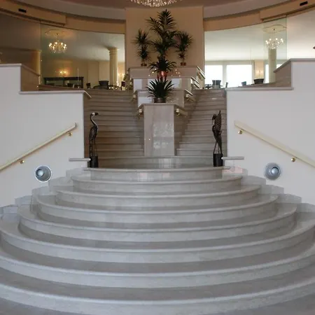 Pilgrim's Отель Vescovato